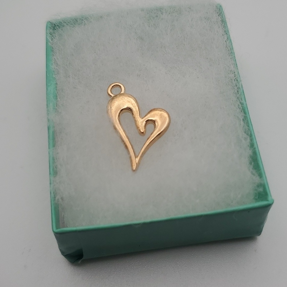 Blooming heart ❤️  charm‎